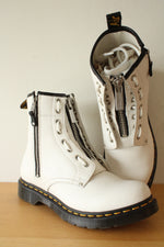 Dr. Marten's Women's Double Zip Leather Lace Up White Boots | Size 9