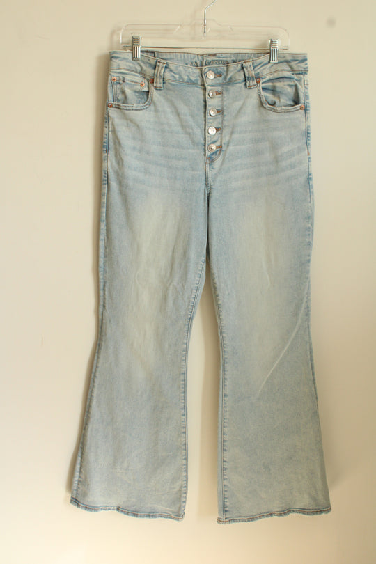 American Eagle Light Wash Bootcut Flare Jeans | 16