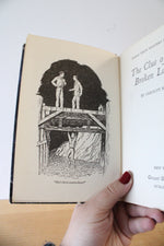 Nancy Drew Mystery Stories: The Clue Of The Broken Locket By Carolyn Keene