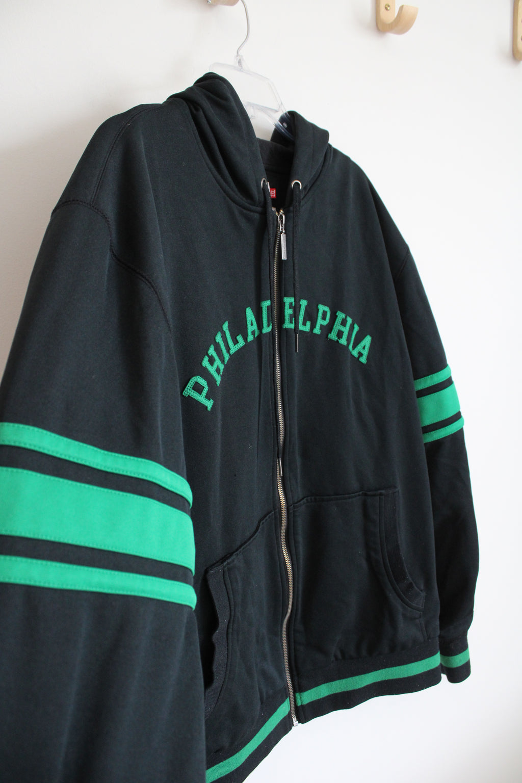 Nostalgia & Co. Mitchell & Ness Throwback Philadelphia Eagles Full Zip Jacket | 2XL