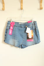 NEW VIP Jeans Light Wash Wrap Front Skort | 7