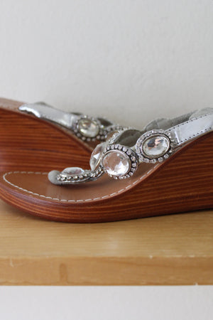 Mystique Boutique Embellished Jewels Wedge Sandals Flip Flops | Size 9