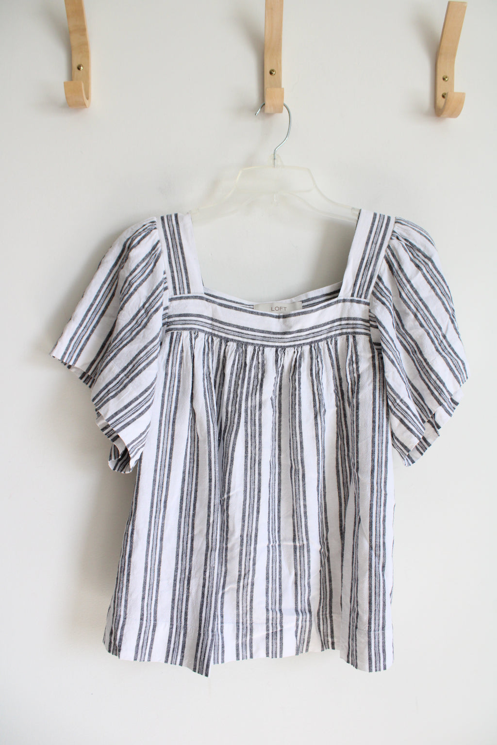 LOFT White & Gray Striped Shimmer Linen Blend Top | M