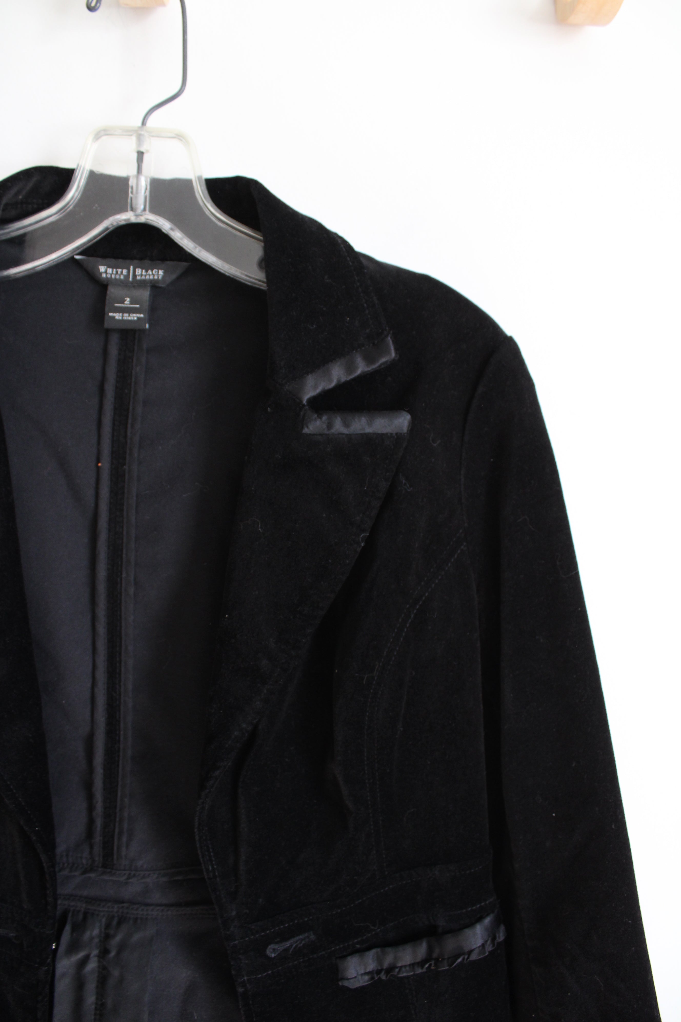 White House Black Market Black Velvet Blazer | 2