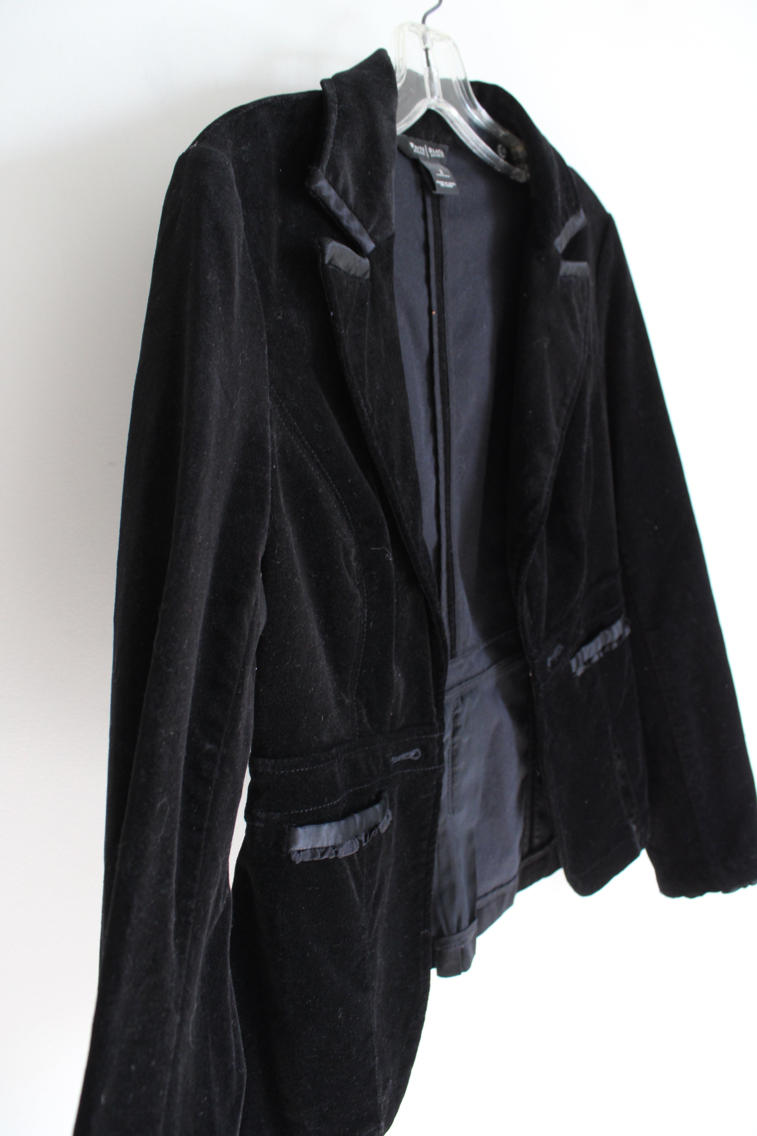 White House Black Market Black Velvet Blazer | 2