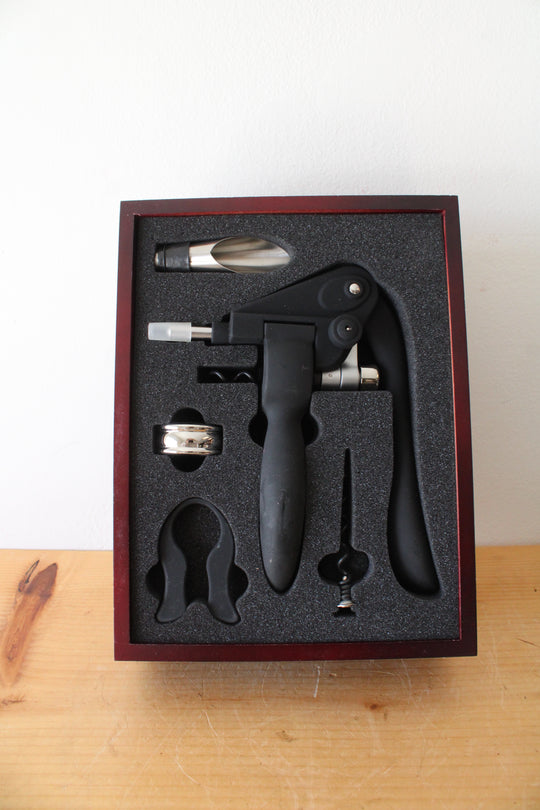 La Vigna Wine Accessory Set