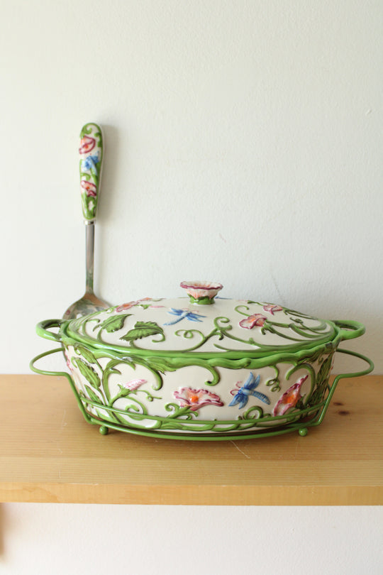 Temp-Tations By Tara Dragonfly 2.0 QT Casserole Dish W/ Carrier Trivet & Spoon