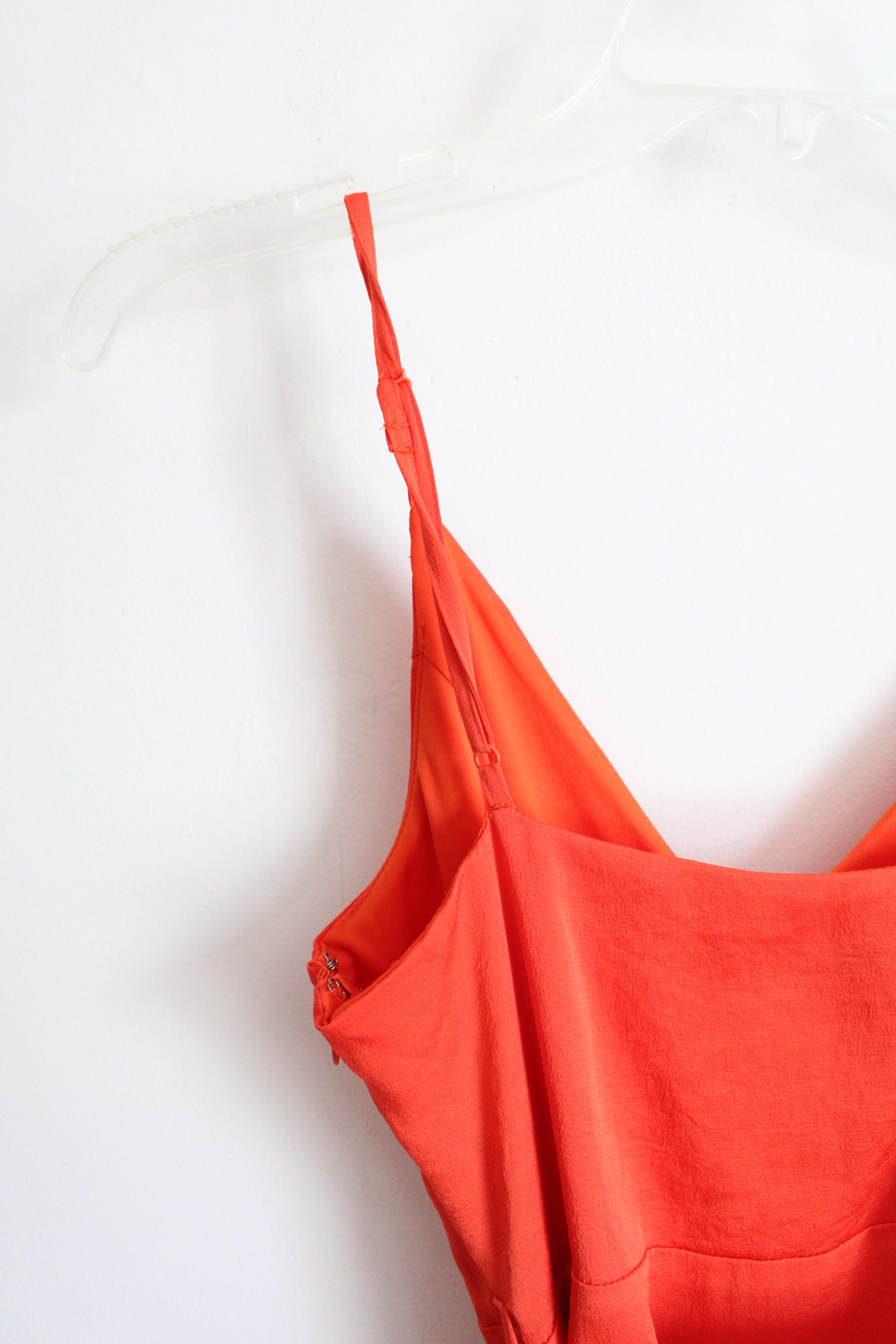 express orange dress Express shipping has been failing me lately , But it worked out because now you get to help me decide , whats a keep and whats going back? Comment I love the looks and we will send a link
