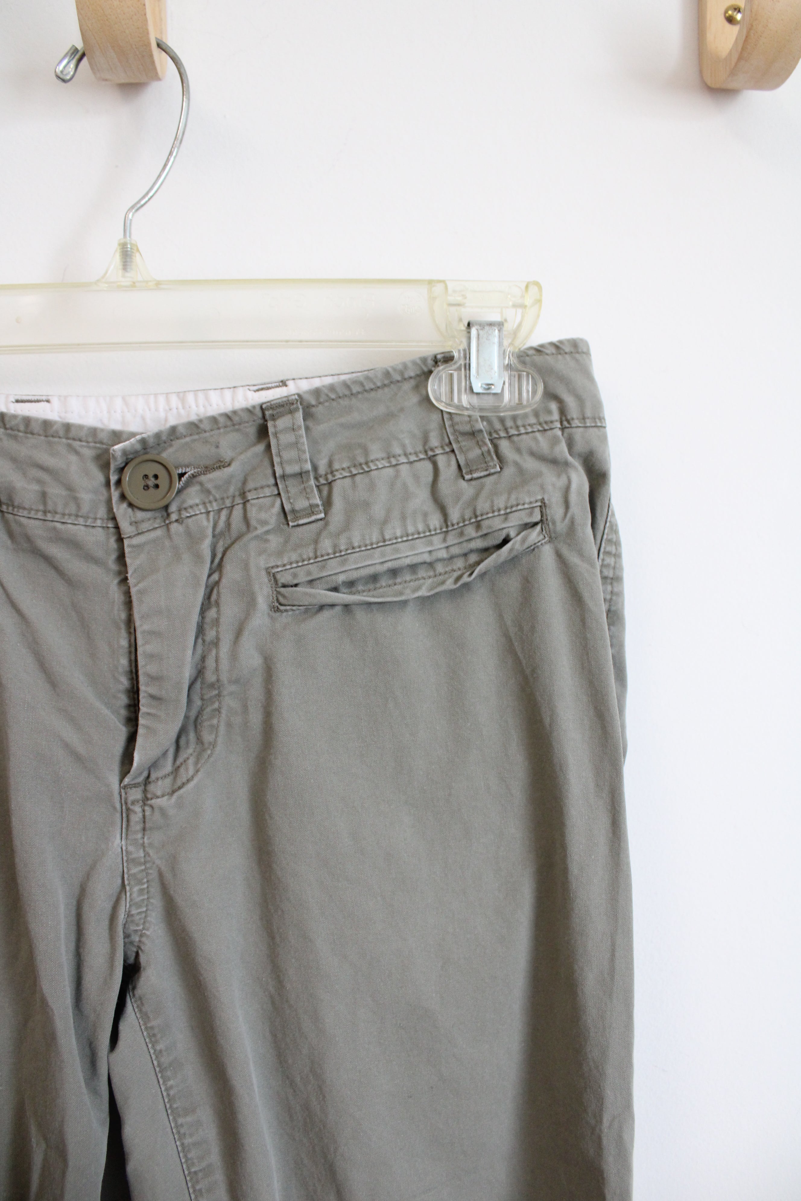 Gap Light Green Capri Pants | 0