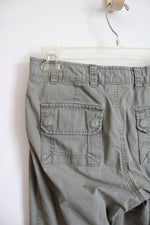 Gap Light Green Capri Pants | 0