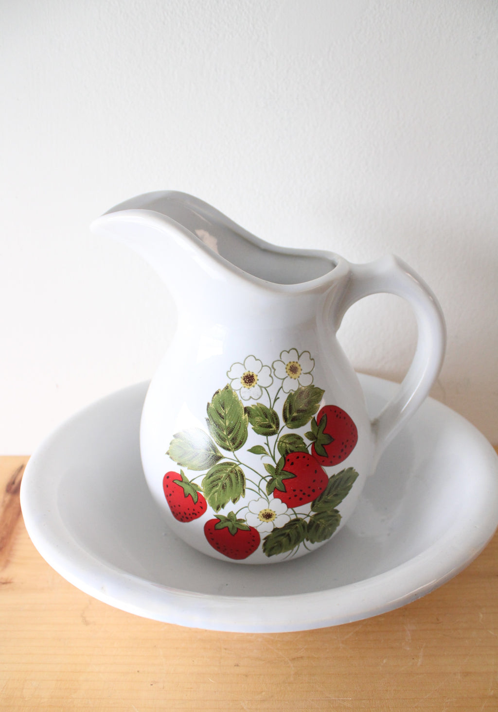 Vintage McCoy #7527 Strawberry Ceramic Pitcher & Basin