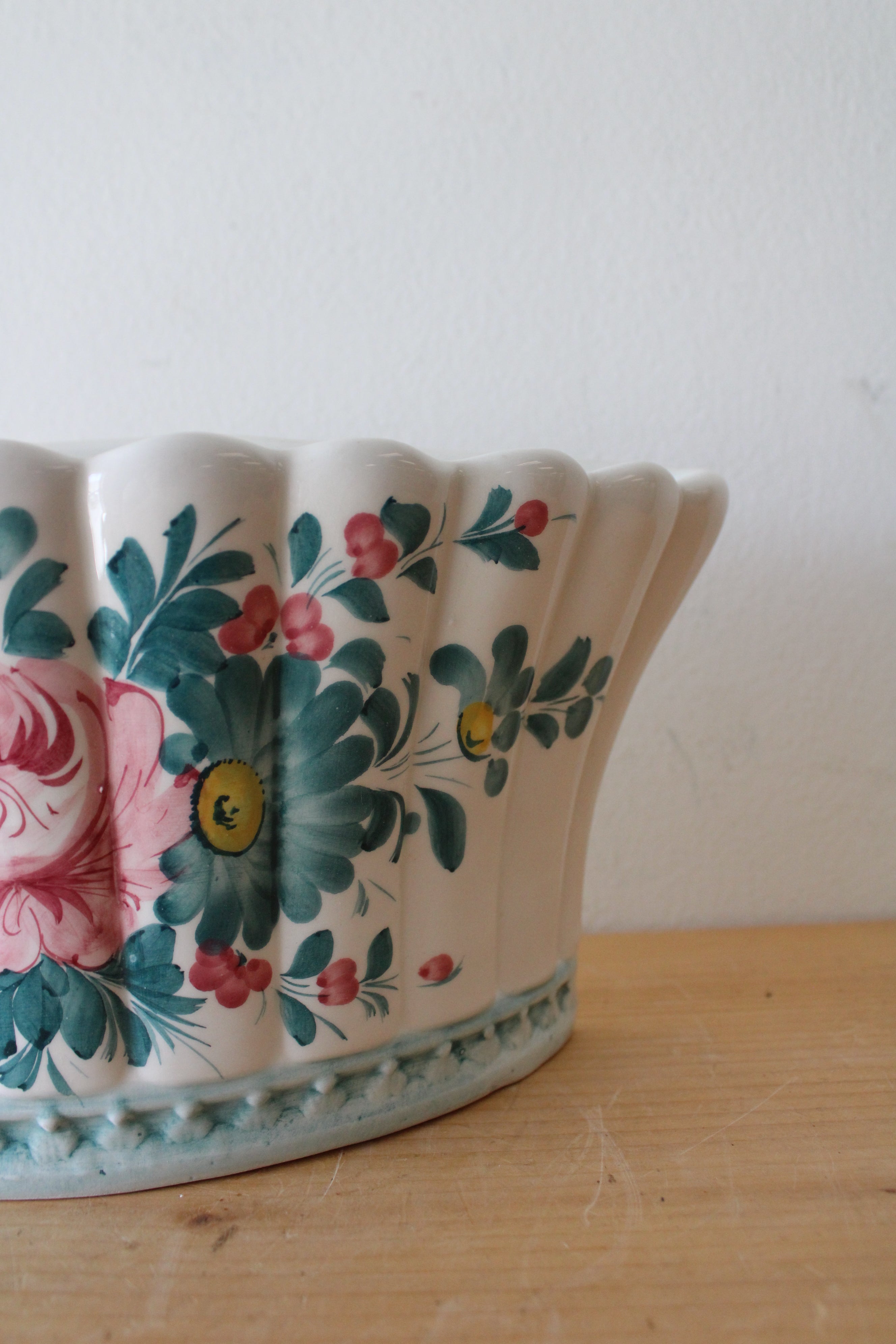 Spring Floral Scalloped Edge Wall Hanging Planter