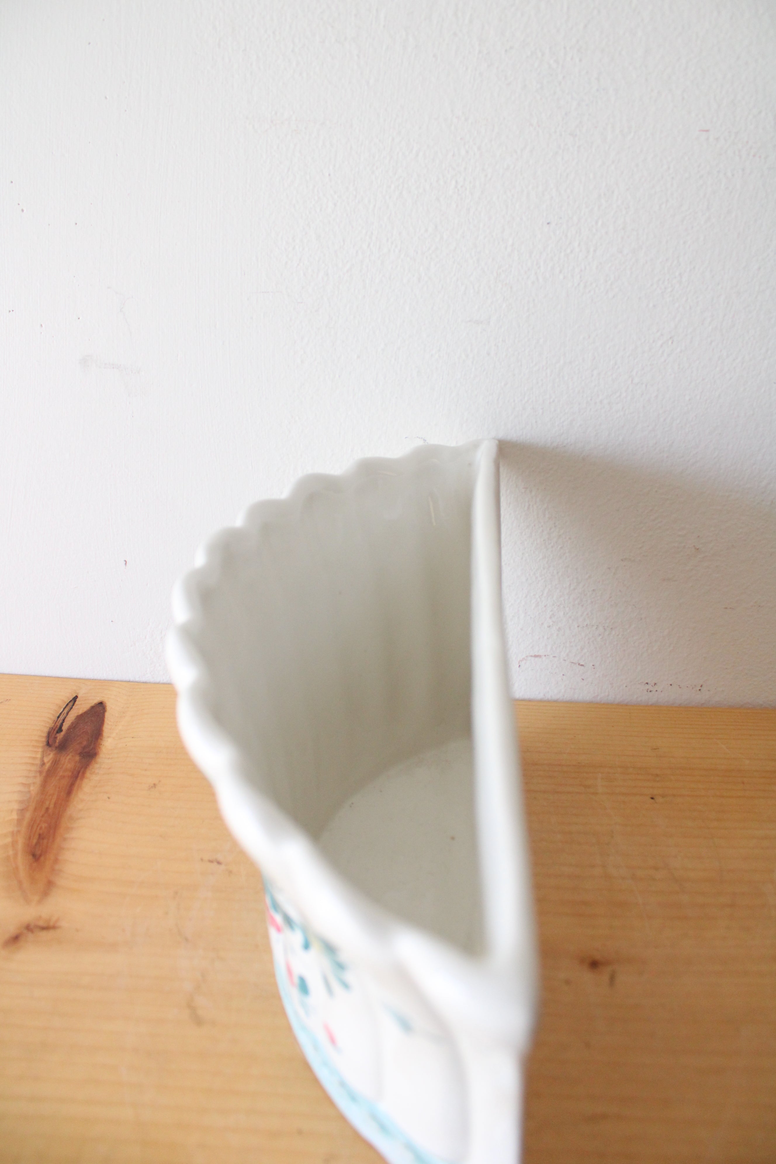 Spring Floral Scalloped Edge Wall Hanging Planter