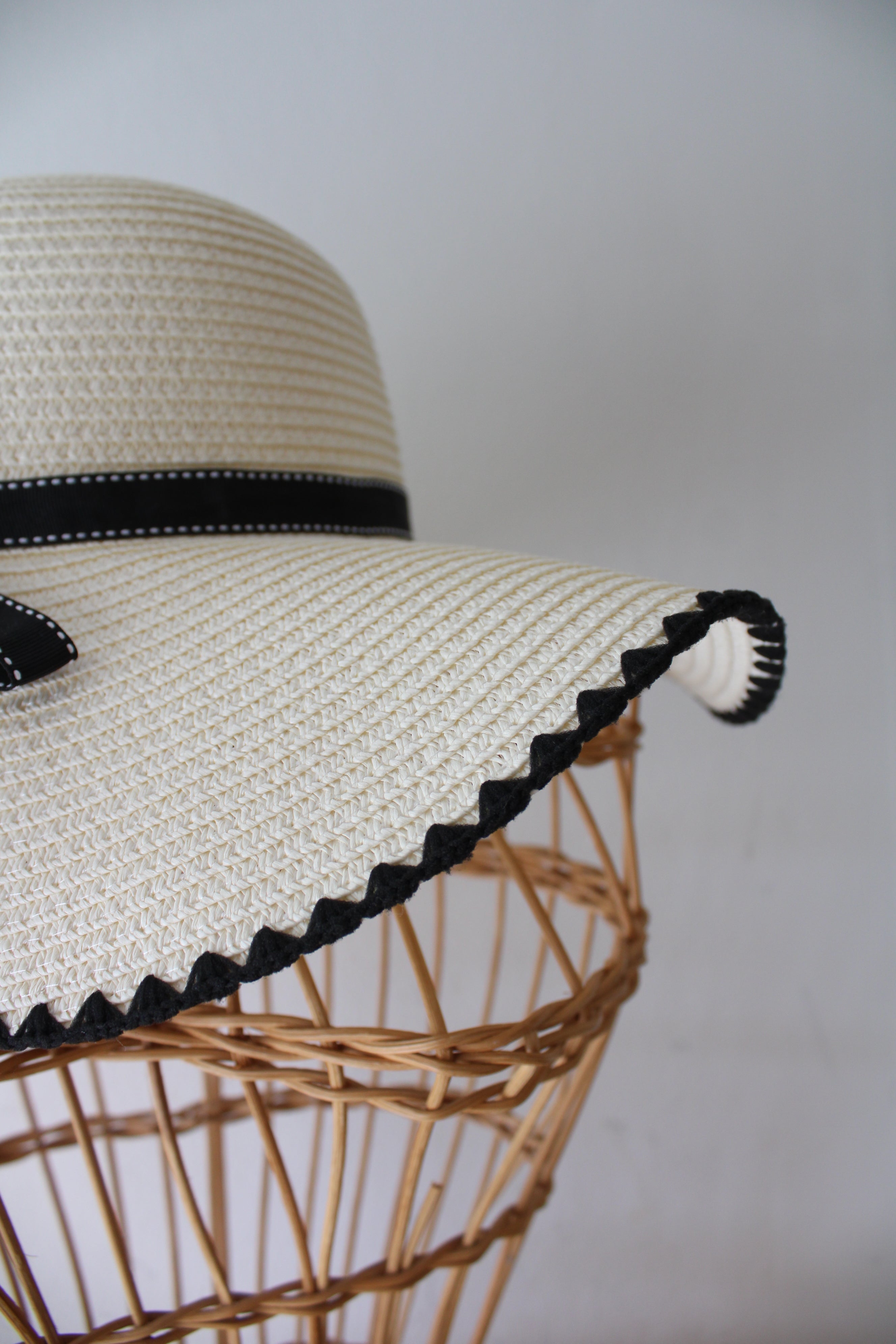 Lucky7 Cream Black Ribbon Pearl Floppy Sun Hat