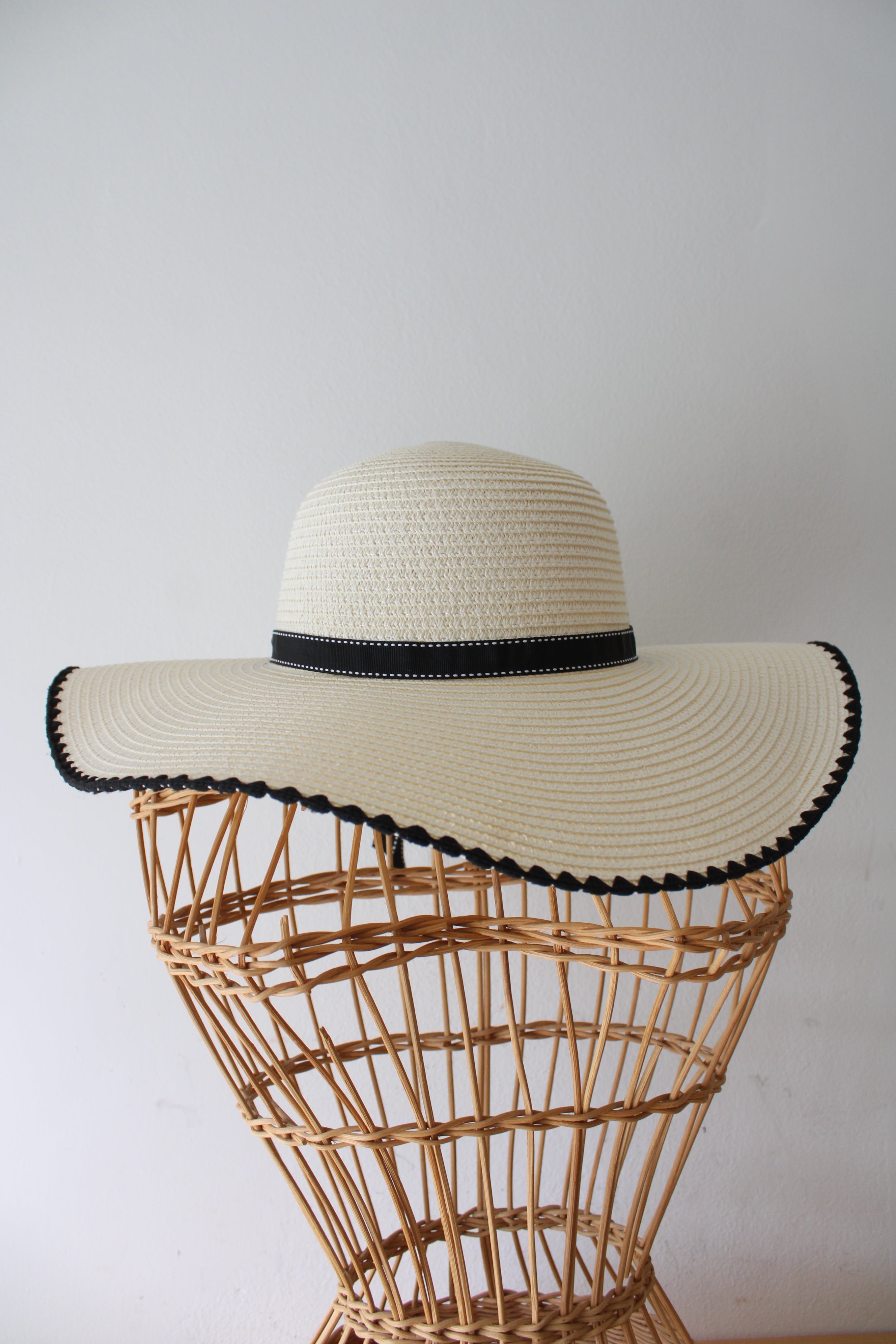Lucky7 Cream Black Ribbon Pearl Floppy Sun Hat