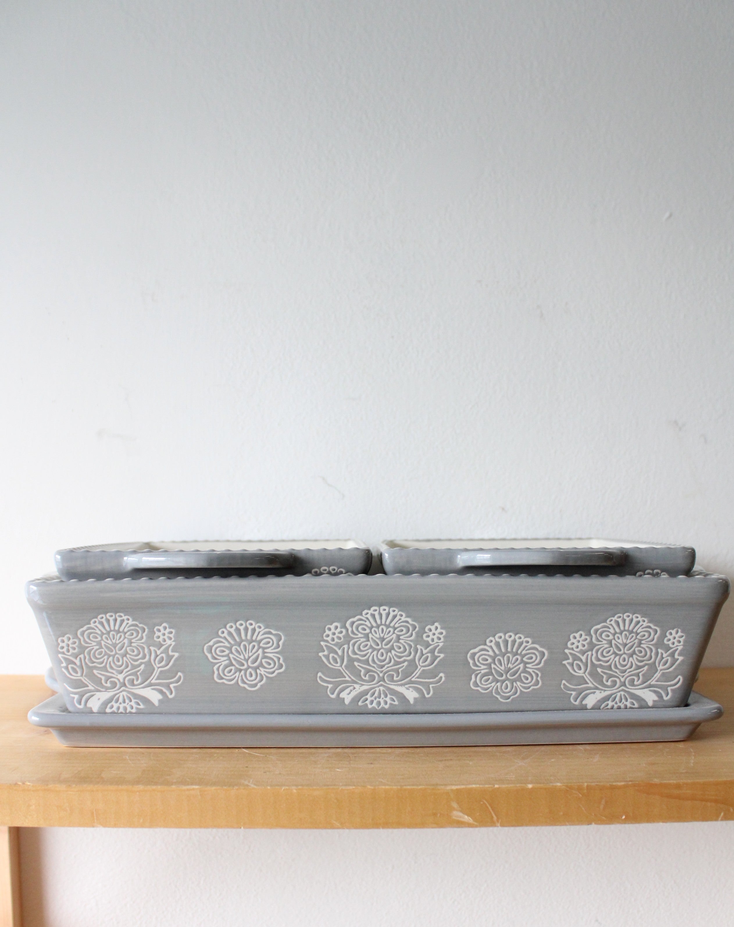 Berkley Jensen Gray Floral Bakeware Dish Set