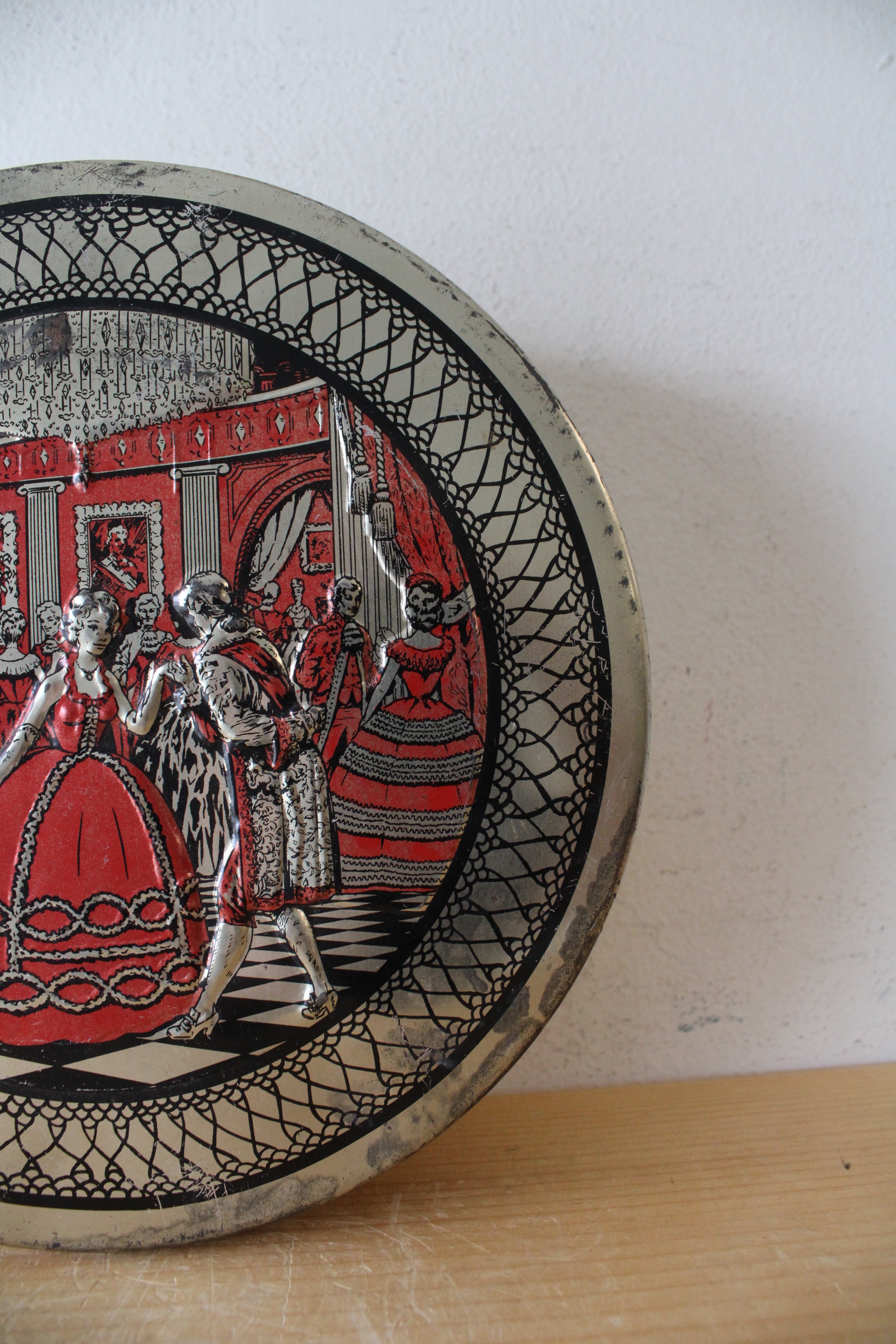 Vintage Dutch Maid Quality Biscuit Assortment Ballroom Dance Tin