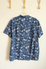 American Eagle Blue and White Leaf and Flamingo Short Sleeve Button-Down Shirt | XXL