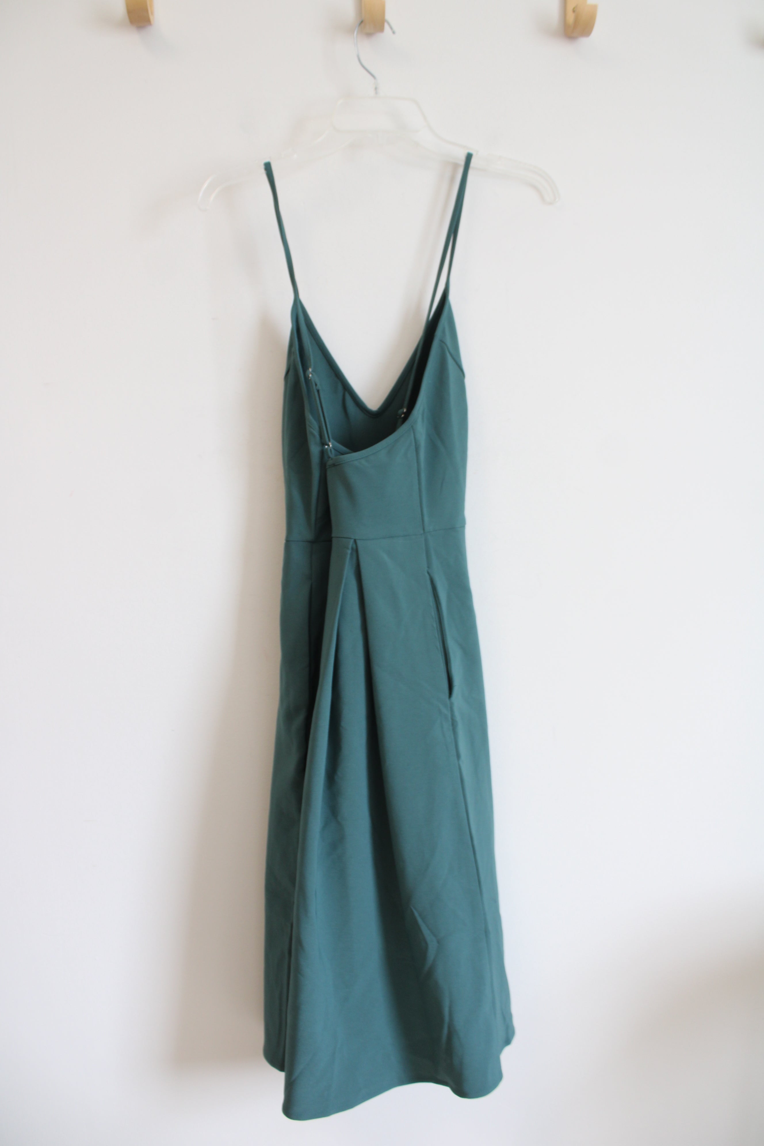 NEW Elia Cher Green Cross Back Strap Fit & Flare Dress | M (8/10)
