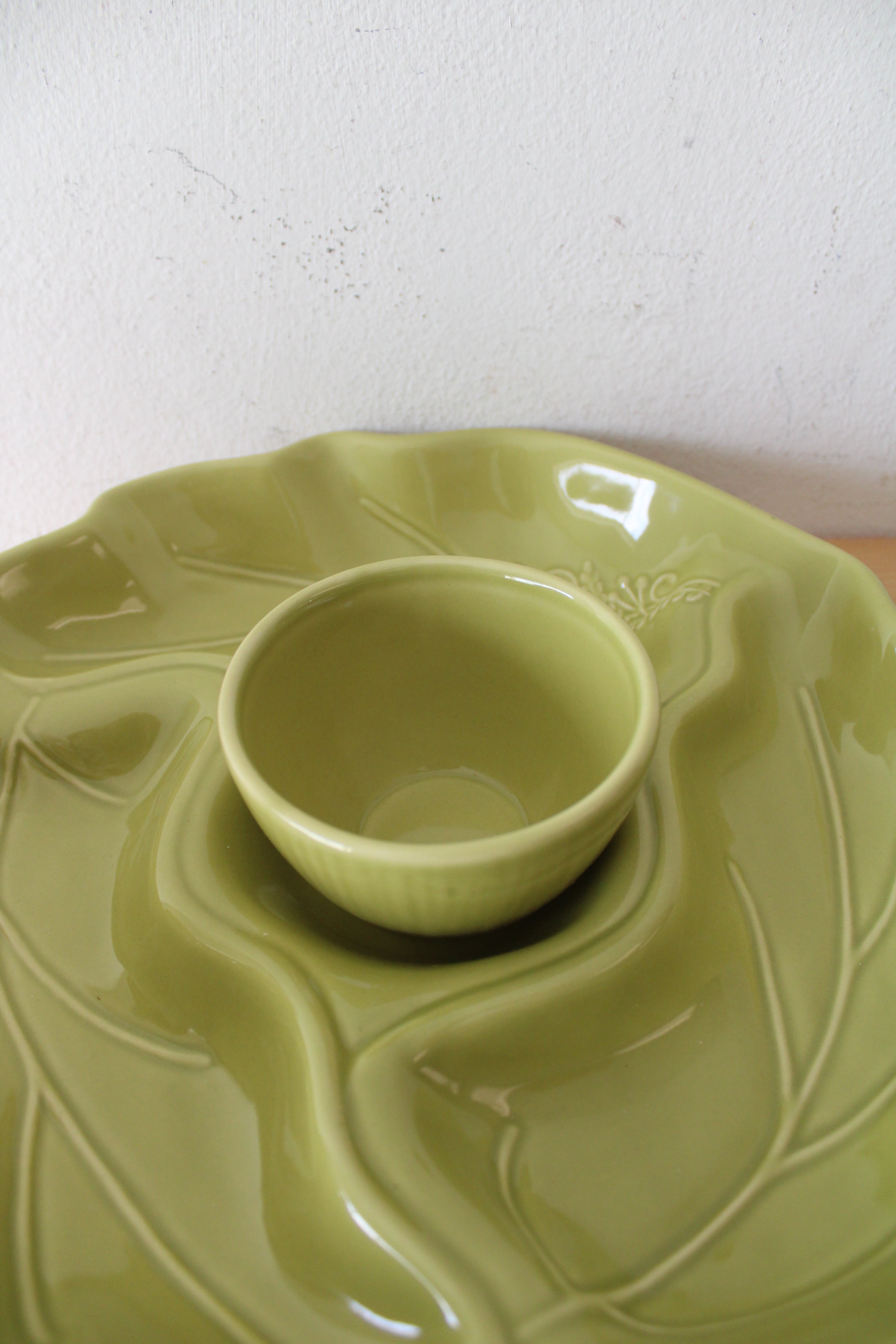 Pfaltzgraff Green Leaf & Acorn Chip & Dip Tray