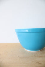 Vintage Pyrex #401 Small Blue Bowl