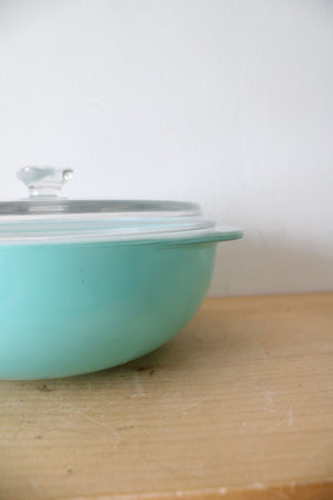 Pyrex #024 2 Quart Turquoise Covered Dish
