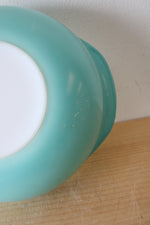 Pyrex #024 2 Quart Turquoise Covered Dish