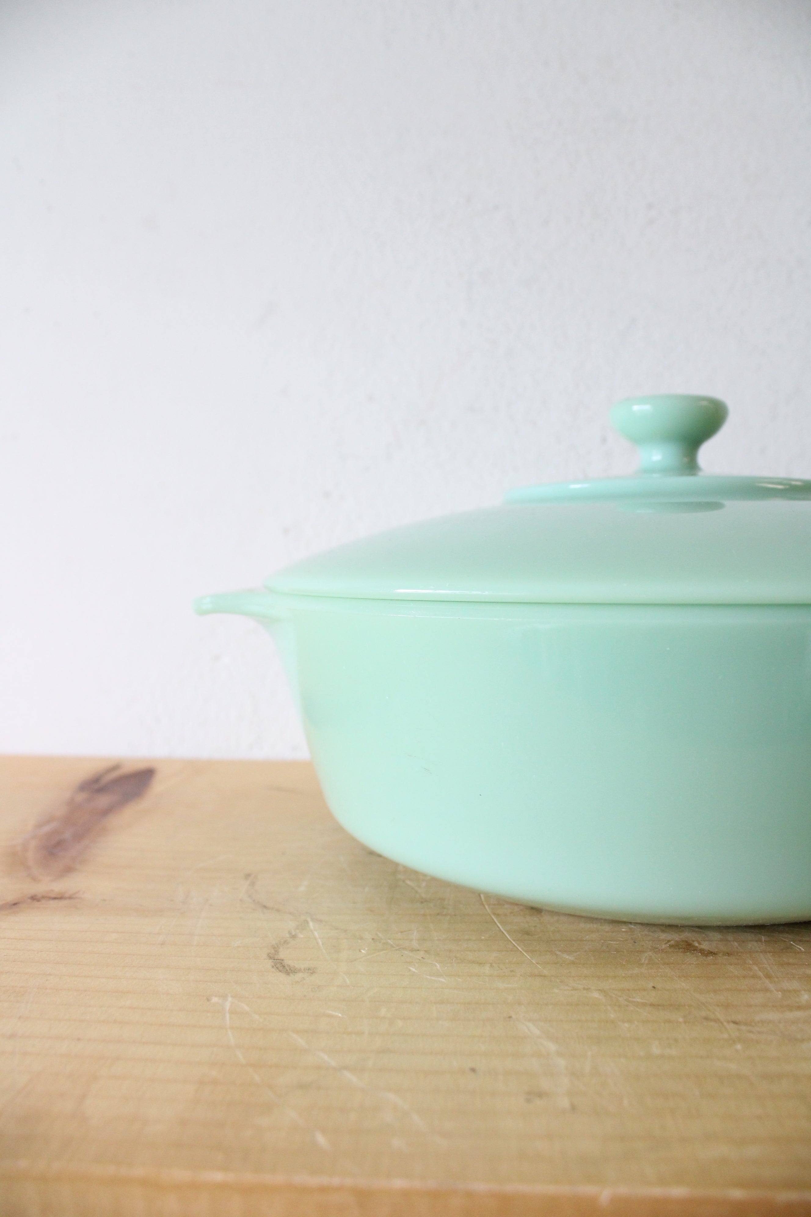 Vintage Anchor Hocking Fire-King 2000 Jadeite 2 Quart Covered Baking Dish