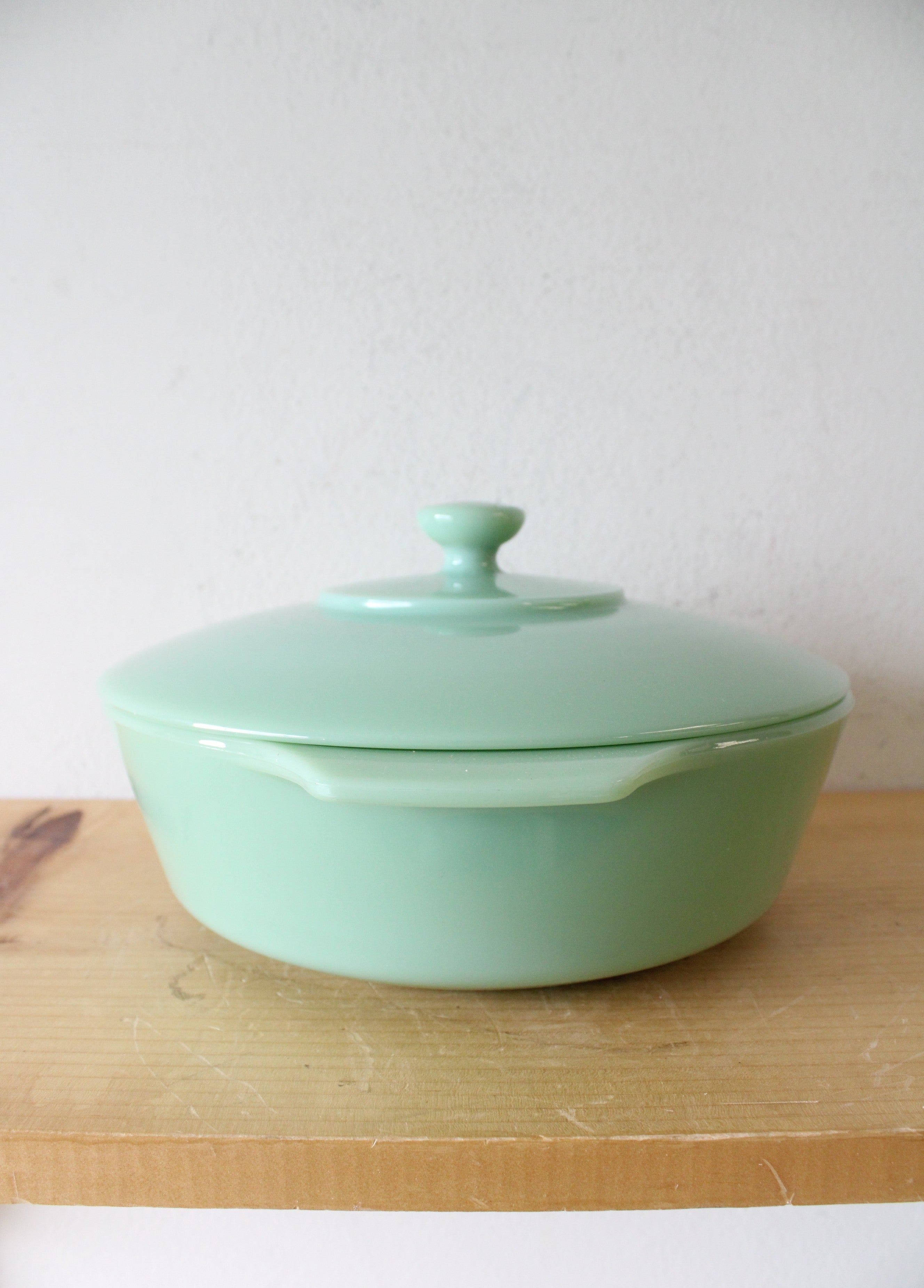 Vintage Anchor Hocking Fire-King 2000 Jadeite 2 Quart Covered Baking Dish