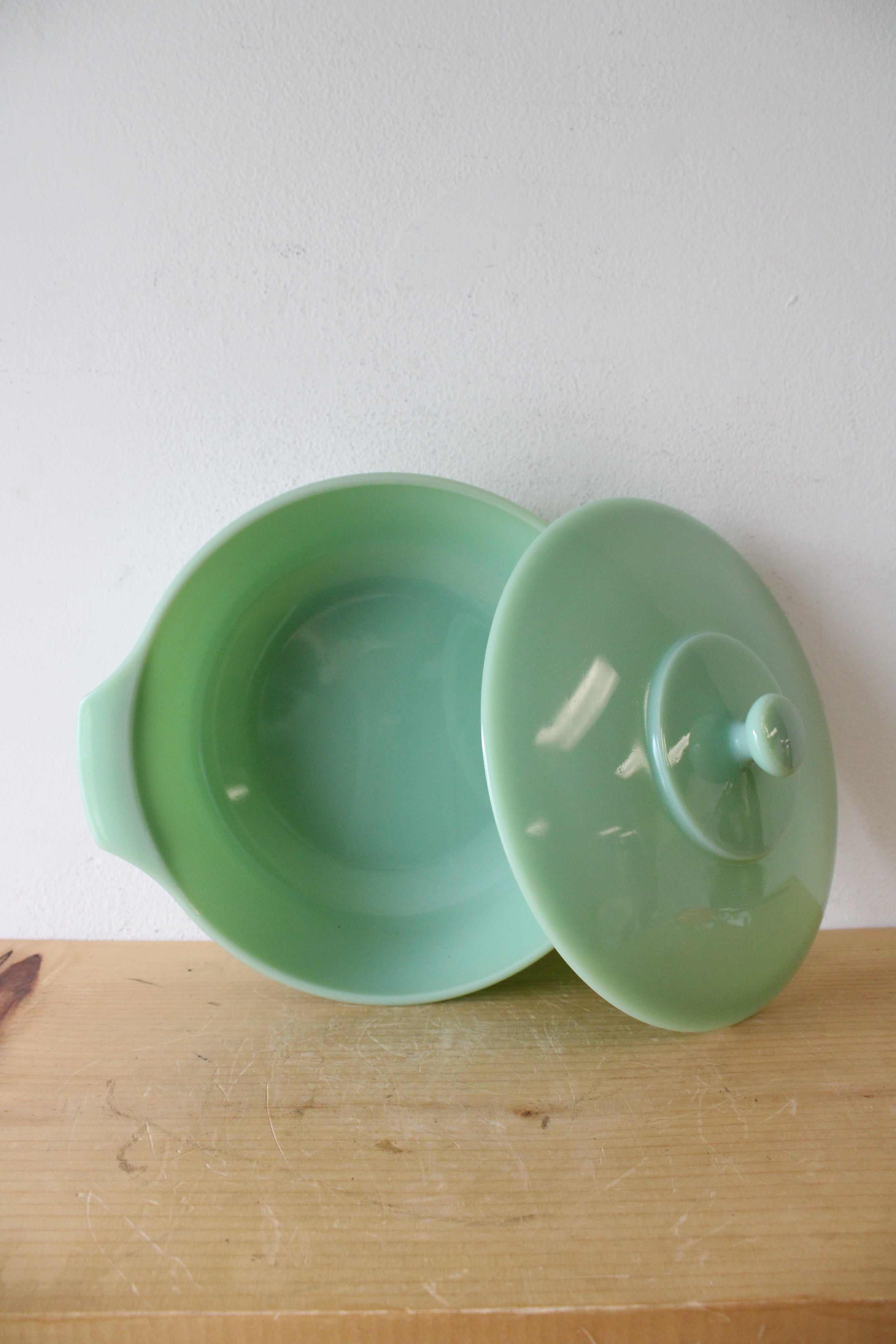 Vintage Anchor Hocking Fire-King 2000 Jadeite 2 Quart Covered Baking Dish