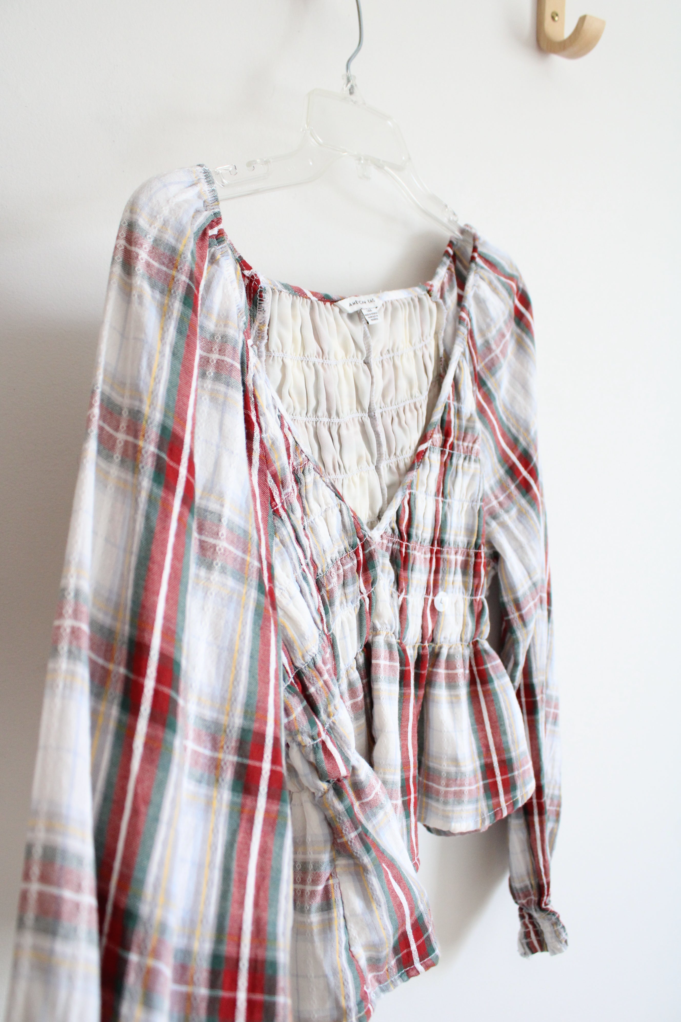 American Eagle Red Green & White Plaid Ruched Cropped Long Sleeved Top | L