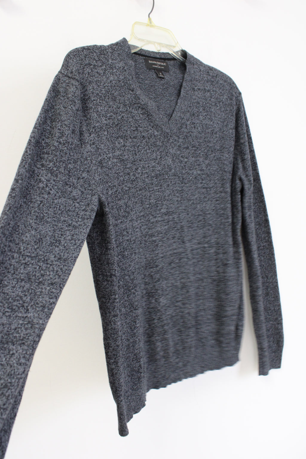 Banana Republic Premium Luxe Yarn Gray Knit Sweater | M