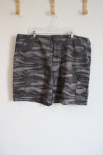 Cabela's Gray Camo Cargo Shorts | 44