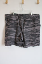 Cabela's Gray Camo Cargo Shorts | 44