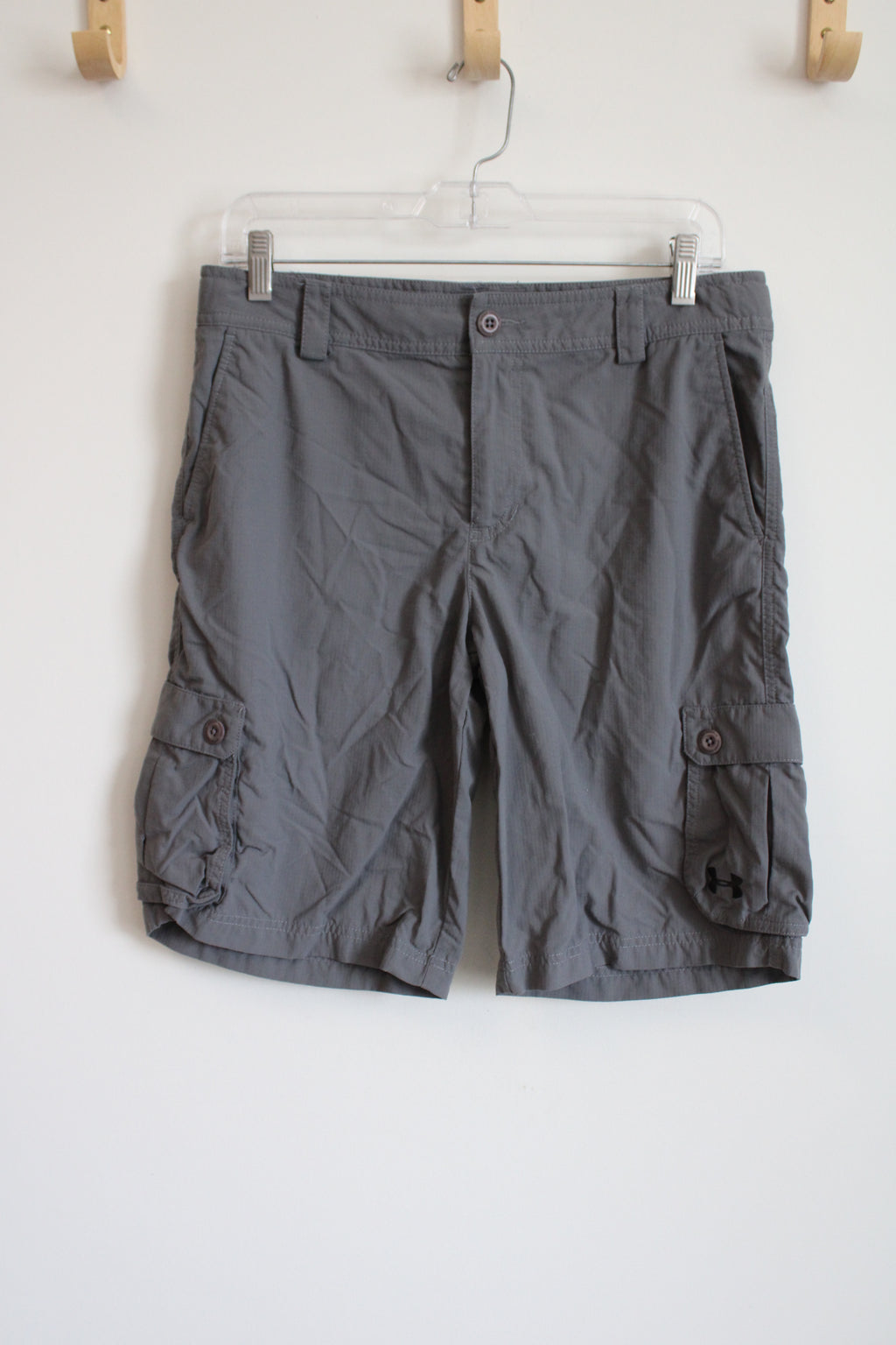 Under Armour Loose Fit Gray Cargo Shorts | Youth XL (18/20)