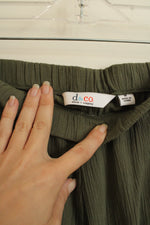 Denim and Co. Olive Green Lightweight Cotton Capri Stretch Pants | M