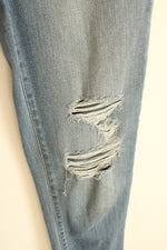 Universal Thread Medium Wash Cropped Distressed Jeans | 2