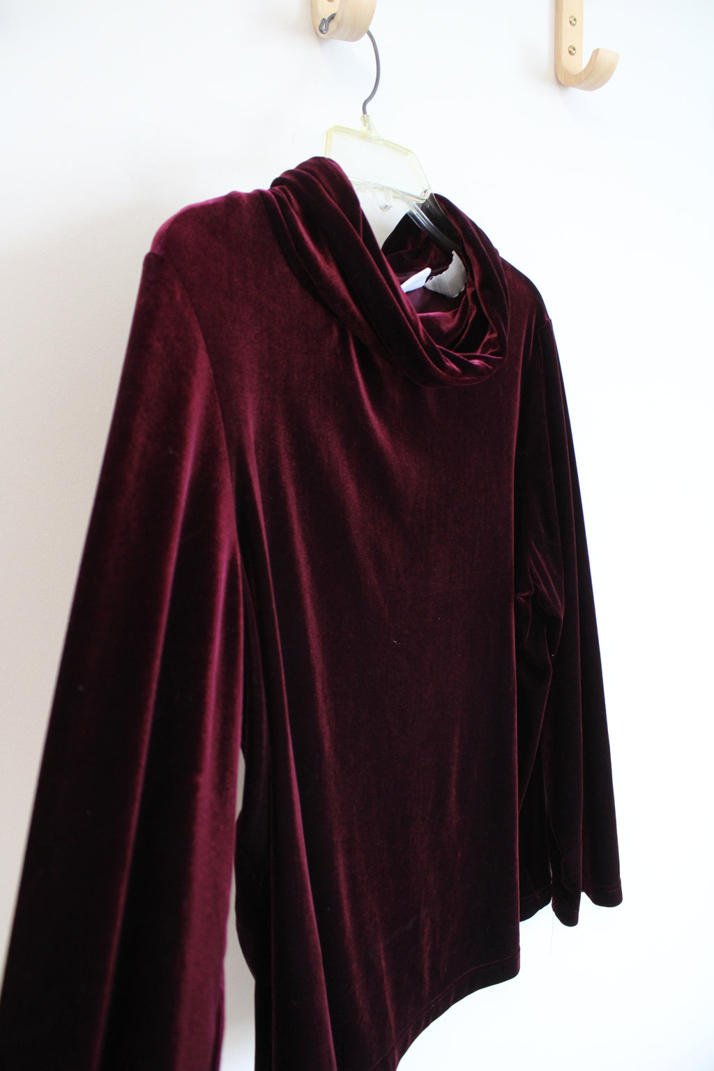 Jaclyn Smith Classic Maroon Velvet Cowl Neck Long Sleeved Top | X