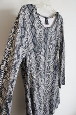 NEW Lildy Gray Snakeskin Pocket Swing Tunic Top | L-XL