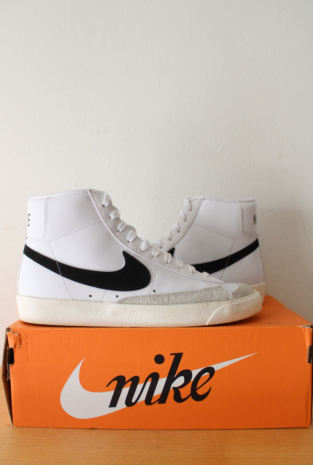 Nike Blazer Mid '77 Vintage Sneakers | Size 10