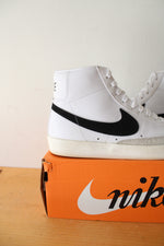 Nike Blazer Mid '77 Vintage Sneakers | Size 10