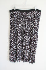 Boohoo Black White Cheetah Print Pleated Skirt | 24