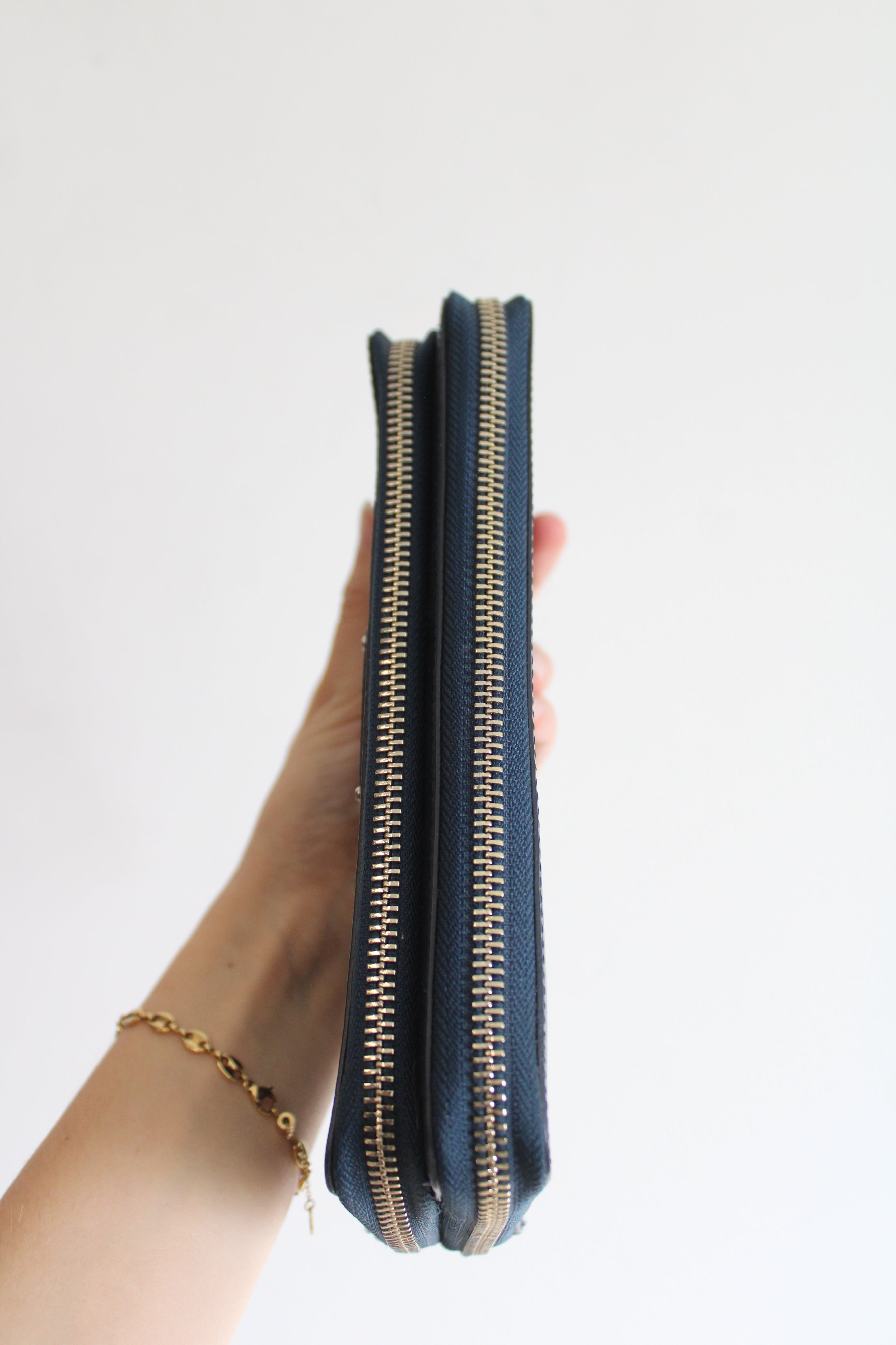 Kate Spade New York Blue Staci Large Carryall Wristlet