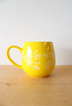 Temptations By Tara Floral Lace Yellow 14oz Mug