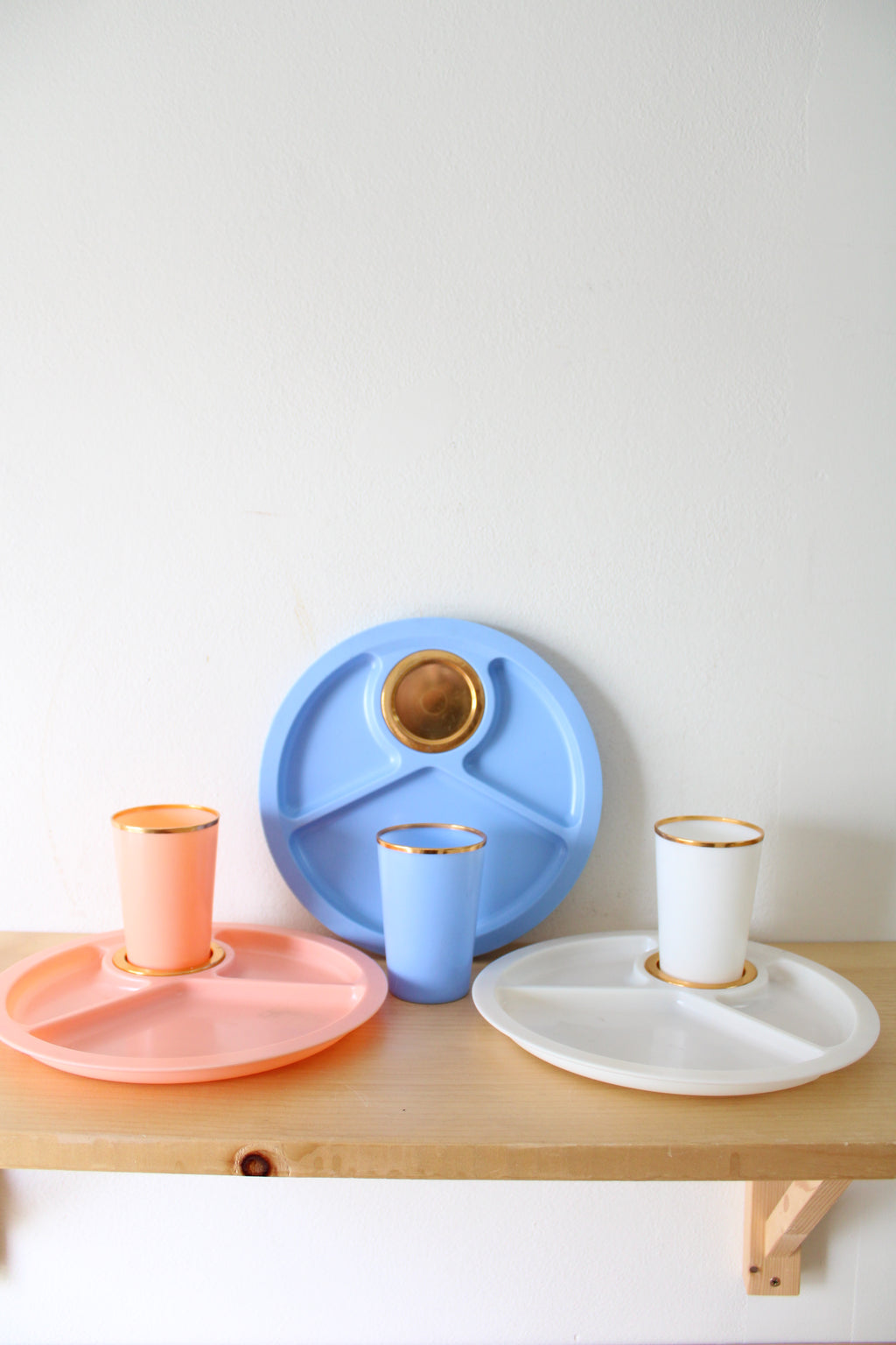 Vintage Tri-Color Plastic Plate & Cup Set