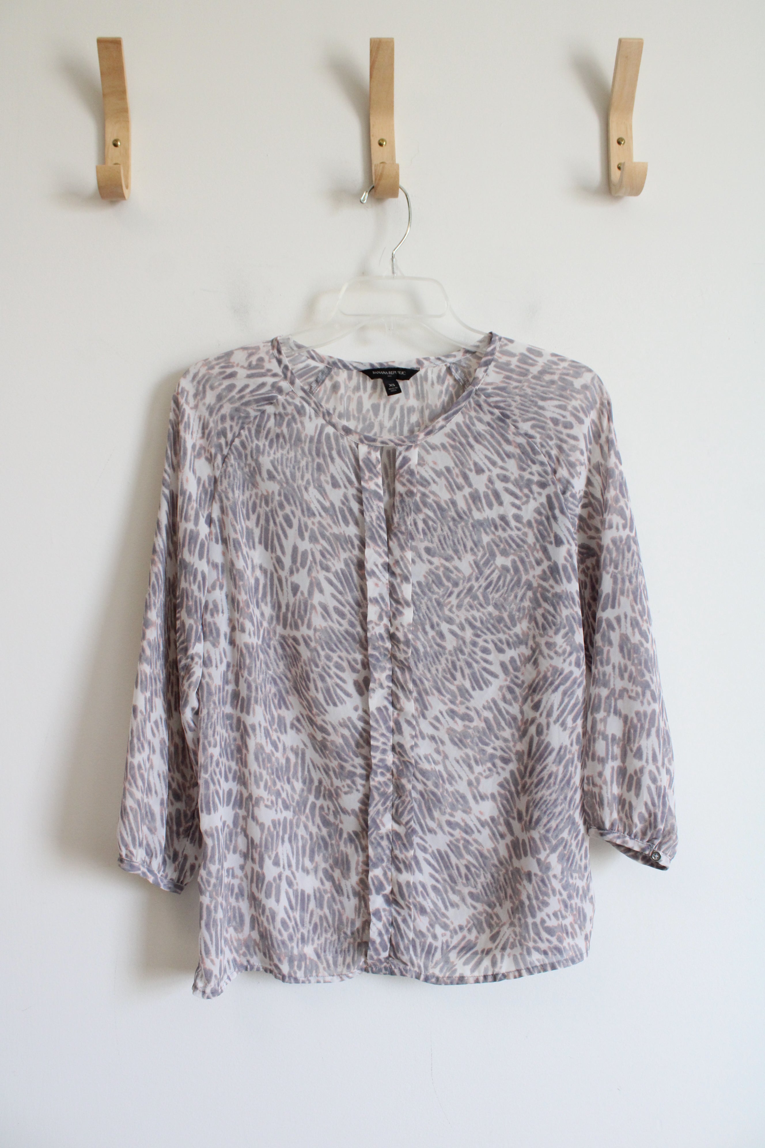 Banana Republic Gray Patterned Ruffled Top | XS