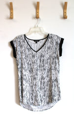 Express Black & White V-Neck Shirt | S