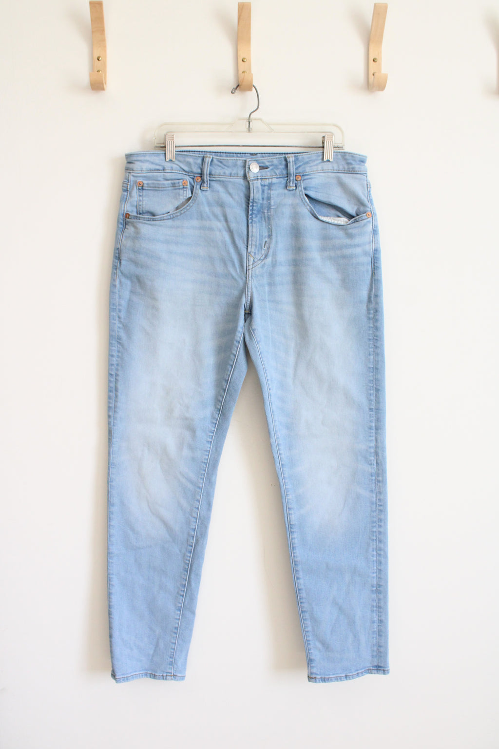 American Eagle Athletic Fit Light Wash Jeans | 34X32