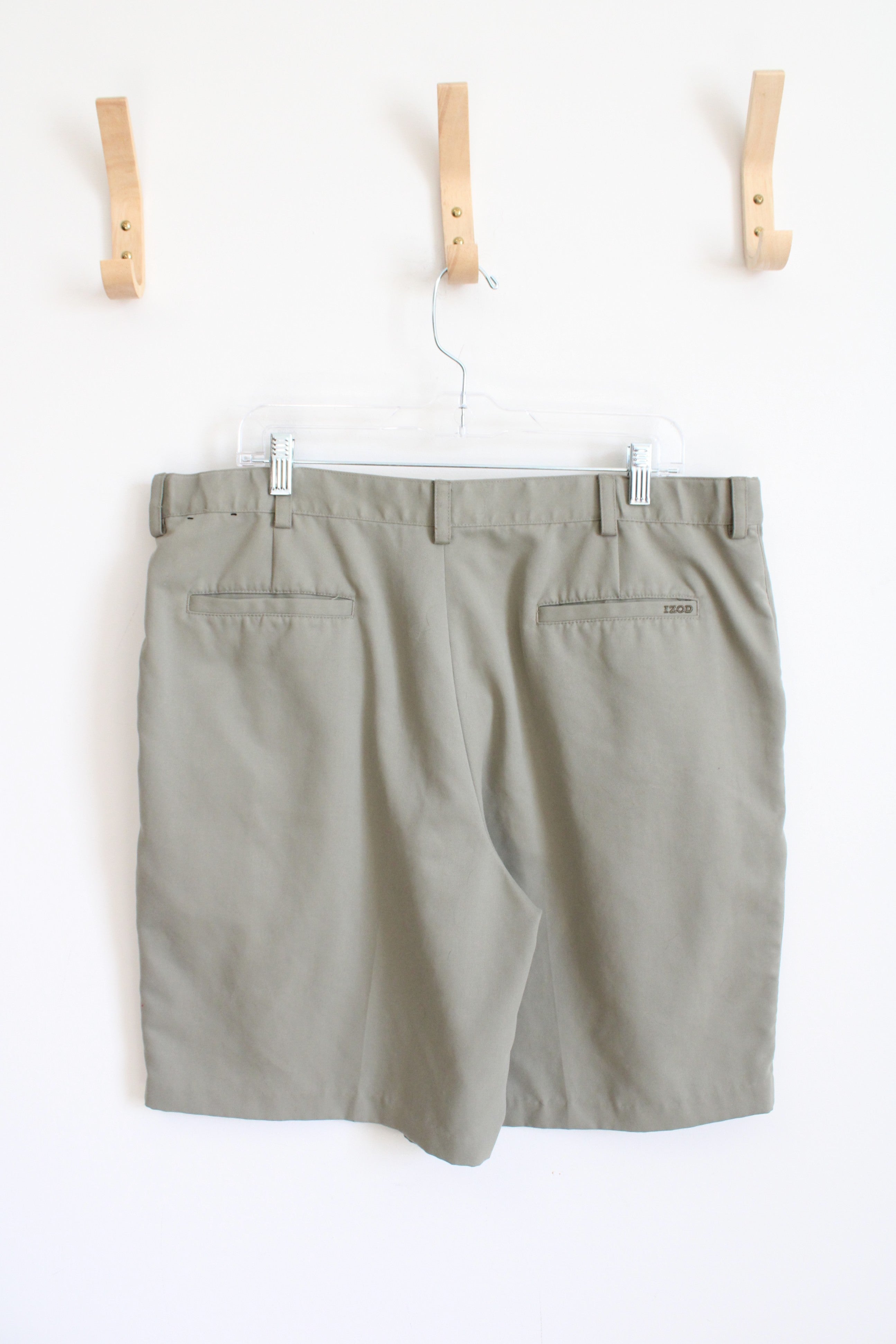 Izod Golf Tan Shorts | 40