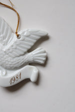 Avon 1981 Christmas Remembrance Ceramic Dove Ornament